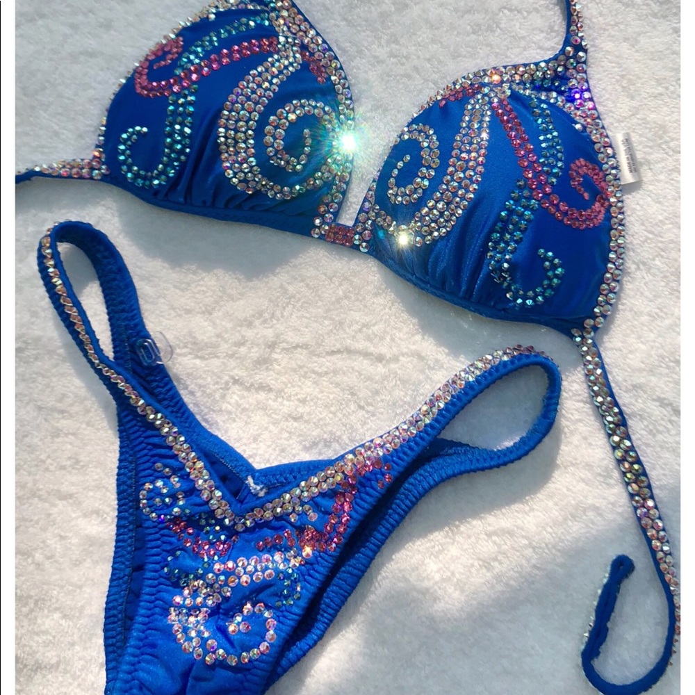 ****SOLD*****Custom Figure Physique Competition Suit